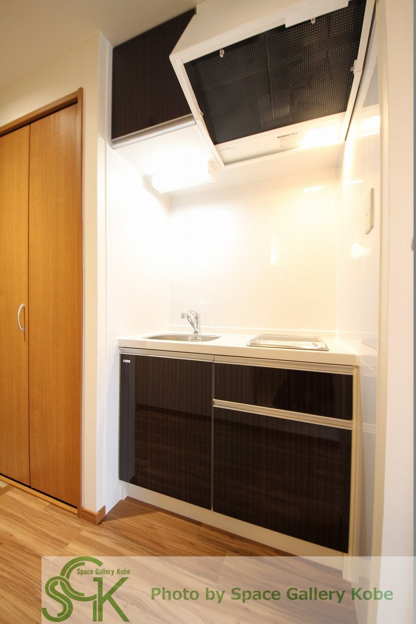 学園西カレッジハイツのキッチン|※お部屋により仕様が異なる場合があります。