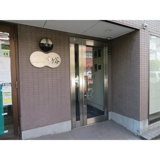 エル市ヶ谷のエントランス
