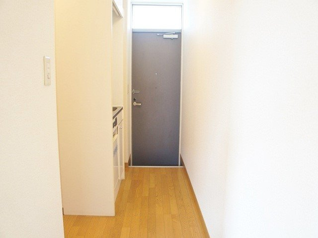 レオパレス潤の玄関