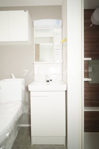 【洗面所】 | Ｓ-ｈａｒｂａｒＬａｇｏｏｎ上永谷 | 使いやすい洗面所です