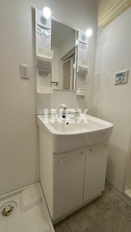 横浜市西区中央１丁目の賃貸マンションの独立洗面台