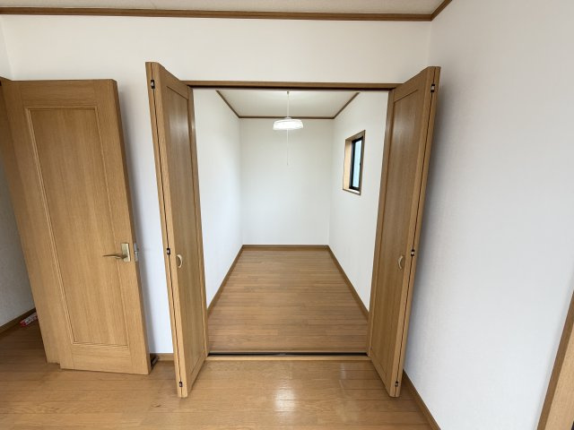 八街市八街字松林い貸家の収納