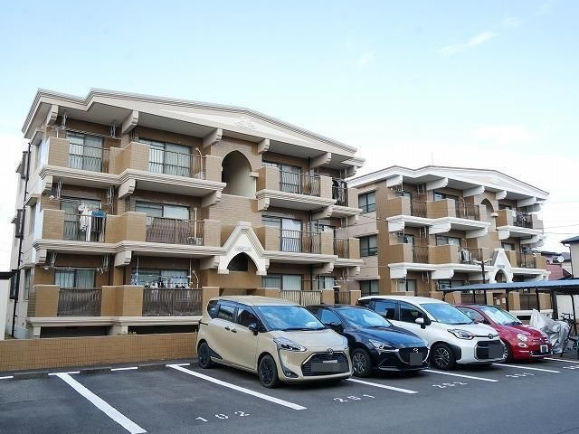 アーデルB