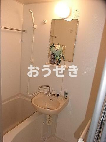 コルモ上大岡の浴室