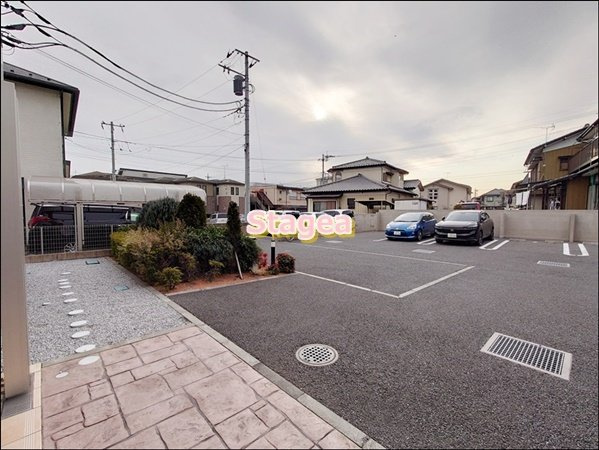 プラシードRの駐車場