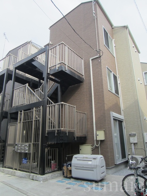 ドミール十条の外観|２０１３年築の建物！