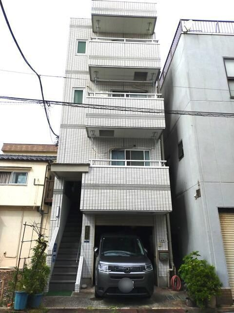 渡辺ビルの外観