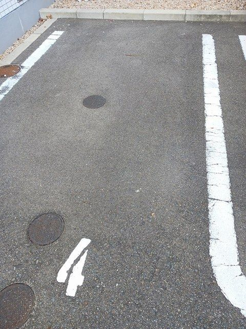 キョーナン宇治伊勢田の駐車場
