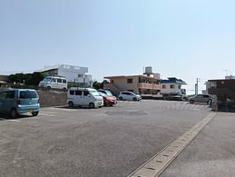サンライズマンションの駐車場