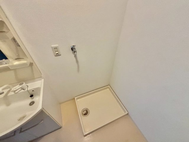 ハッピーコートさんわの洗面所