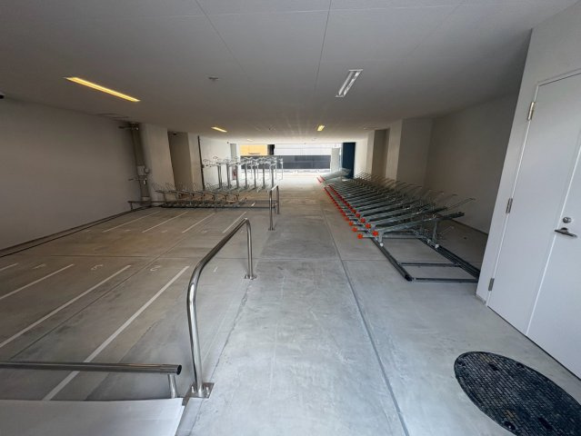 大阪市生野区巽西４丁目の賃貸マンションの駐車場