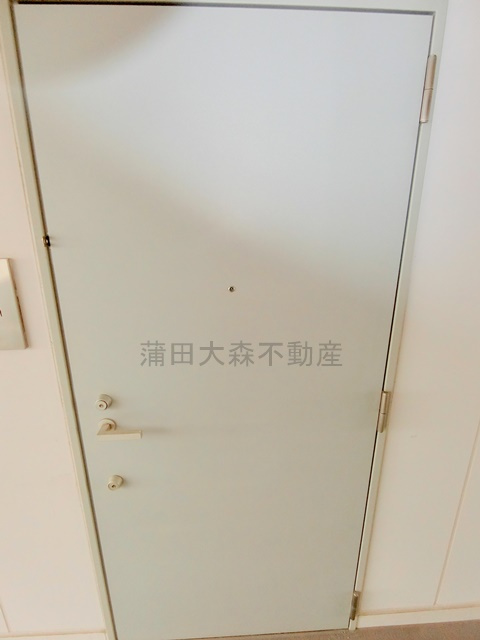 イプセ蒲田WESTの玄関