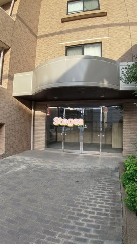 さいたま市浦和区上木崎１丁目の賃貸マンションのエントランス
