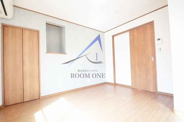 メゾンフルールの居間・リビング|洋室のお部屋です。