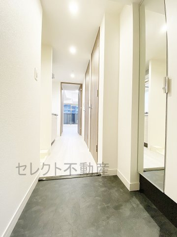 プレサンス　ジェネ　新栄町駅前　葵の玄関