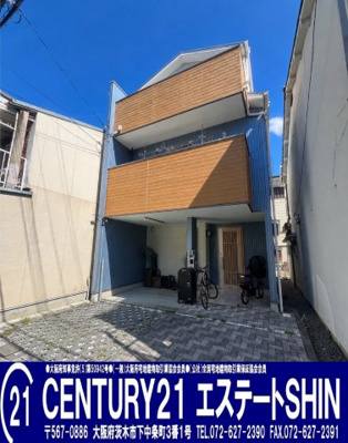 【外観】 | 新規専任物件　茨木市大池2丁目 | ■平成18年建築　■閑静な住宅街に佇むおしゃれな3階戸建て■2台駐車可能（車種制限あり）　
■リフォーム履歴あり・洗面台・トイレ・シャワーヘッド・クロス貼替・フロアタイル、クッションフロア貼替など

