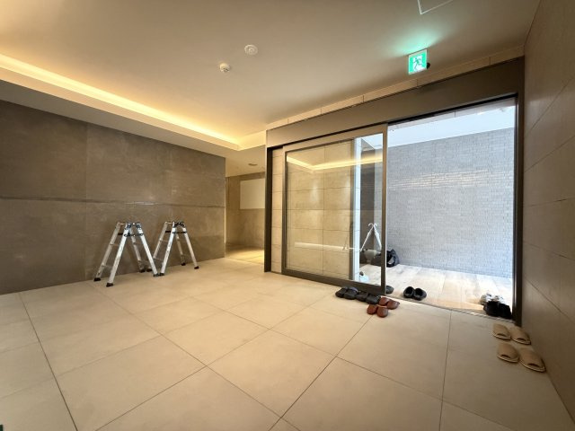 ArtizA南船場のロビー