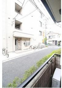 豊島区駒込６丁目の賃貸マンションのバルコニー