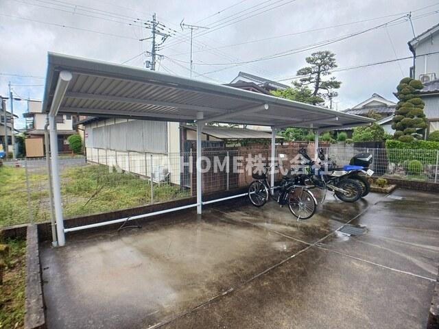 グランセリシールの設備|敷地内に駐車場や駐輪場があります！