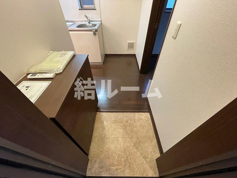 豊島区池袋本町２丁目のアパートの玄関