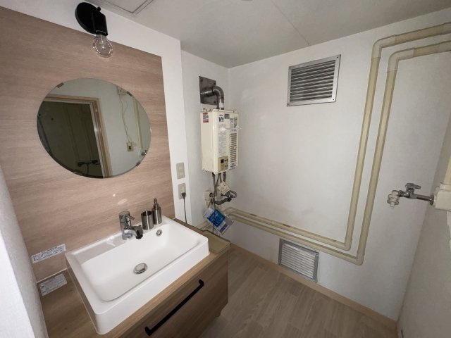 -三丁目不動産-　熊谷コーポビアネーズの洗面所