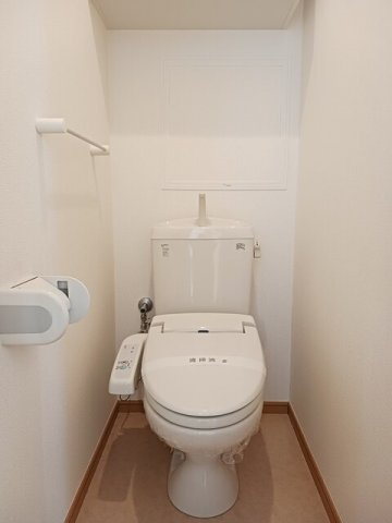 ヴェルソレイユＡのトイレ