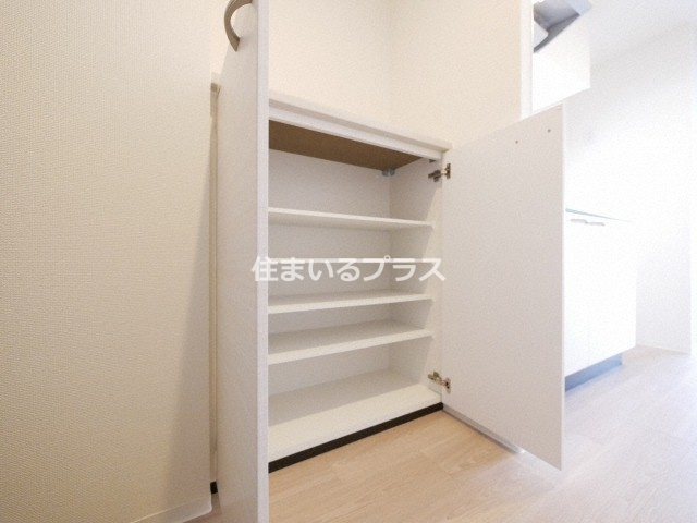 レオンヴァリエ都島北通の収納