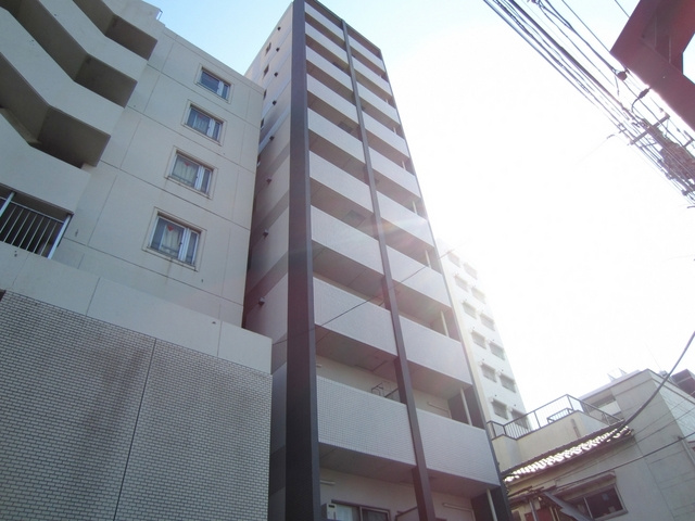 LA.東十条の外観|環七沿いに佇む11階建てのマンション
