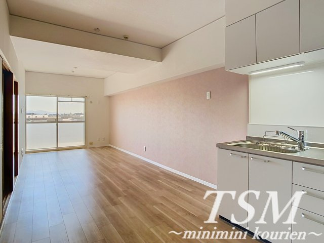 朝日プラザ寝屋川の居間・リビング
