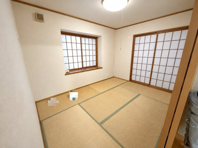 安佐南区上安6丁目の和室|落ち着いた雰囲気の和室です。リビングとは異なるくつろぎの空間として、来客用や家族の休憩スペース、寝室など幅広く活用できます。