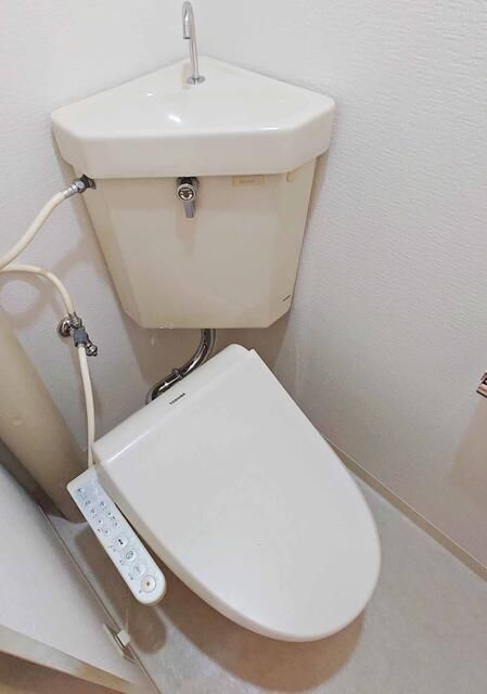 青梅市今寺４丁目の賃貸マンションのトイレ