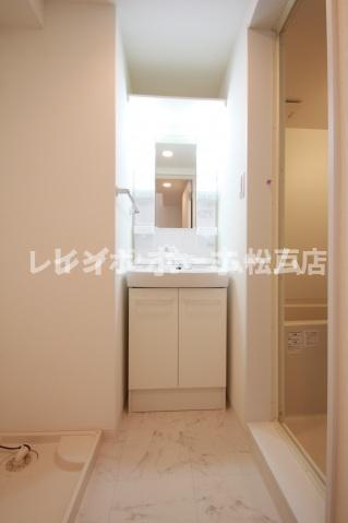 CB馬橋ミシェルの洗面所|明るい洗面所です