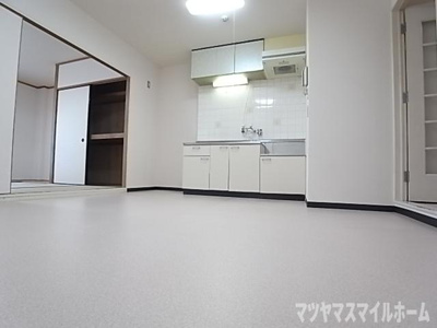 【居間・リビング】 | 川島第8ビル