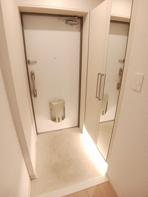 ディアコート山科の玄関