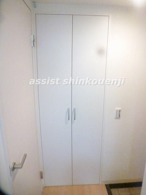AXIS COURT KOENJIの玄関