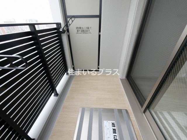 クレストタップ京橋のバルコニー