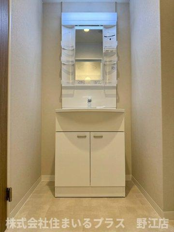 NINE RESIDENCEの独立洗面台