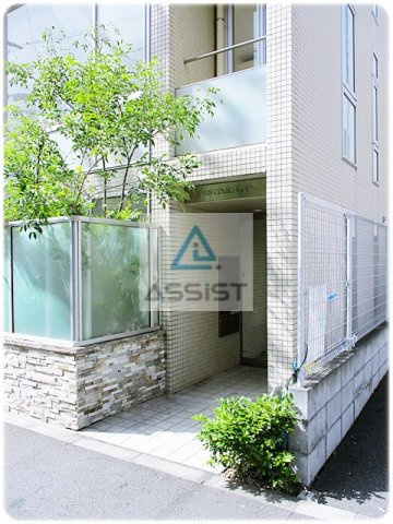 AXIS COURT KOENJIのエントランス