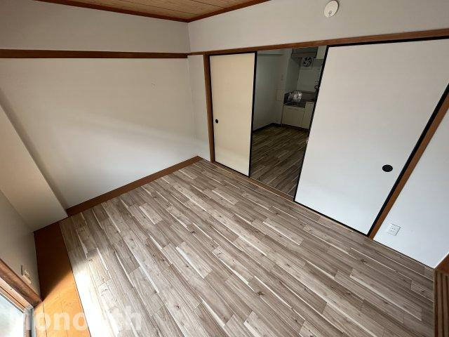 ビレッジハウス草部2号棟の洋室