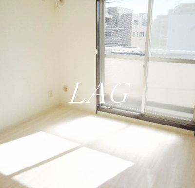 【居間・リビング】 | デュオ・ハイム | 洋室のお部屋です。