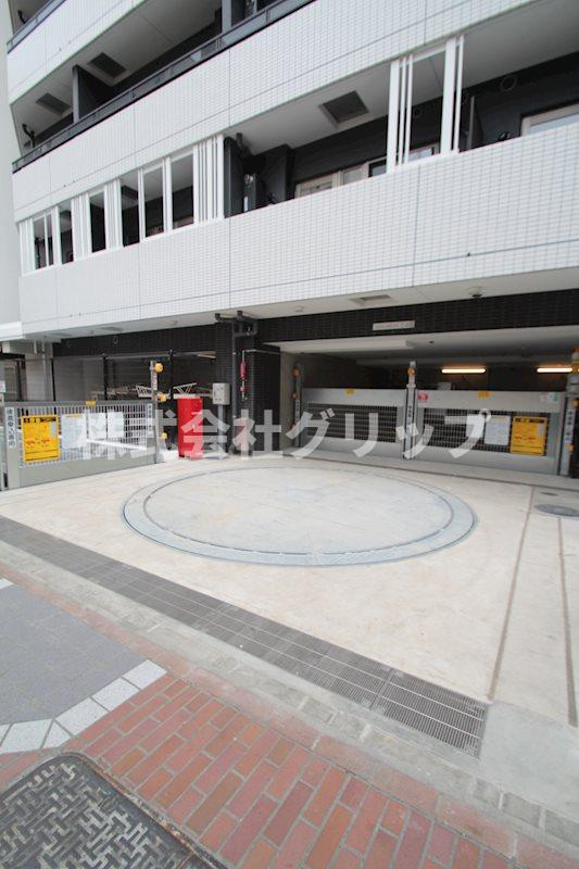 スターヒルズ関内の駐車場