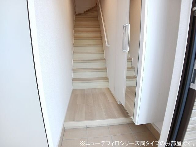 クレストコート　みらいの居間・リビング|ゆったりとしたリビングです