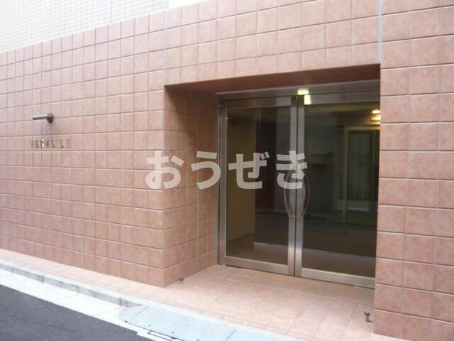 ベルメイユ　ドゥのエントランス|レンガ調の素敵なエントランス…