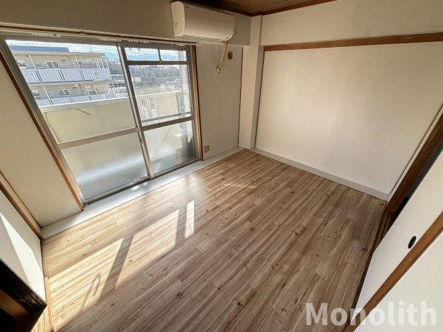 ビレッジハウス草部4号棟の洋室