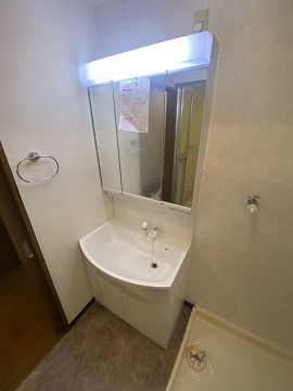 尼崎市南武庫之荘４丁目の賃貸マンションの洗面所|明るい洗面所です