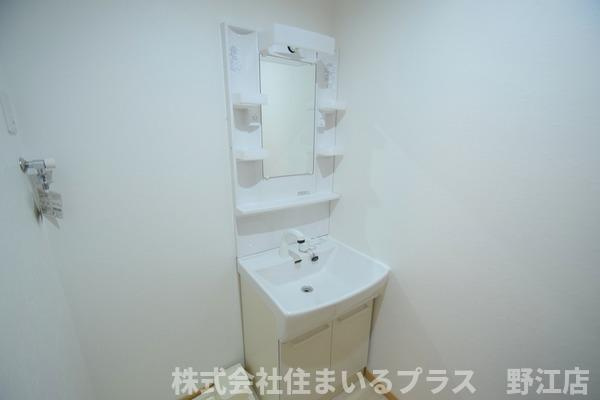 ドゥエリング森小路の洗面所