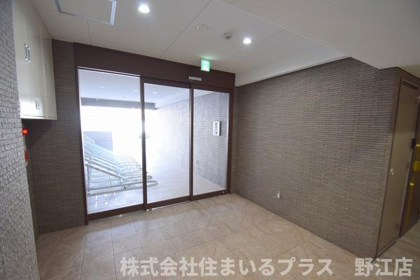 ドゥエリング森小路のエントランス