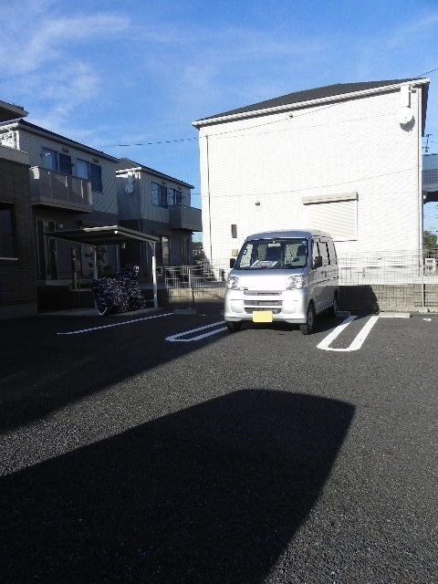 セレッソ三輪野山の駐車場