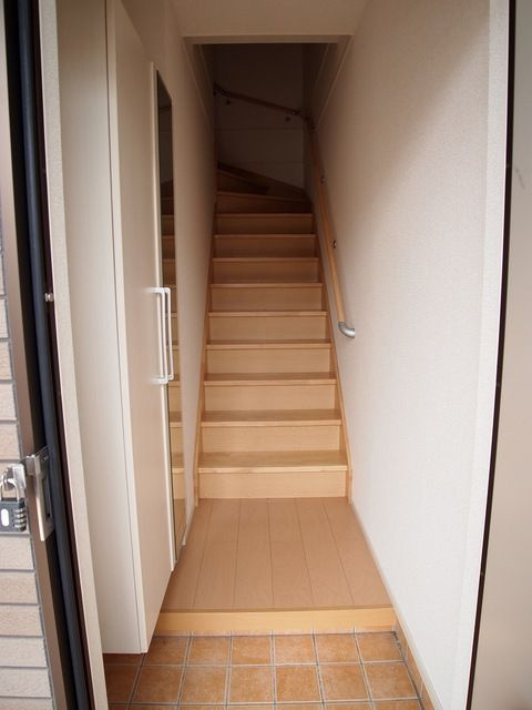セレッソ三輪野山の玄関