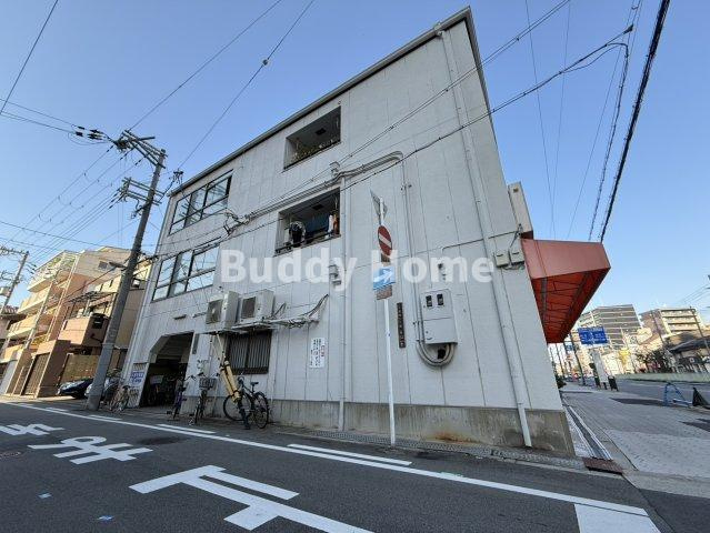 新和マンションの外観